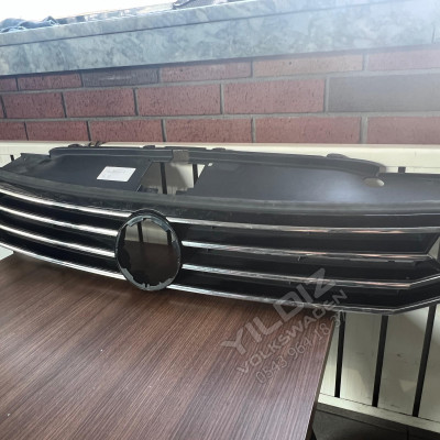 Volkswagen Passat B8 3G0853653 Çıkma Ön Panjur